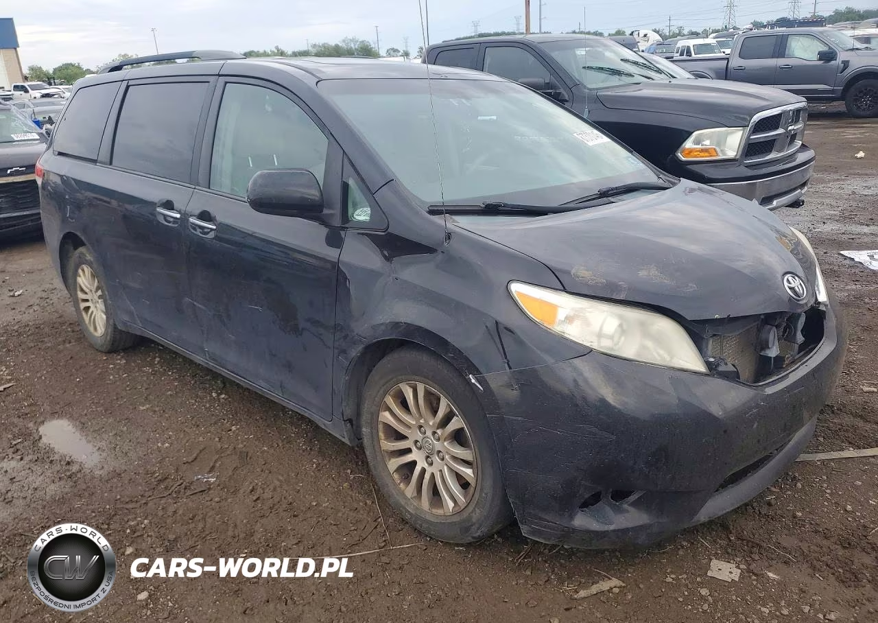 2014 Toyota Sienna Xle 8-Passenger VIN:5TDYK3DC2ES450949 - 4