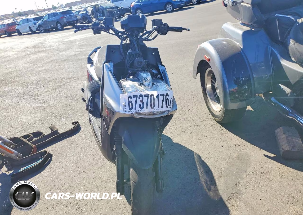 2018 Yamaha Yw125 VIN:RKRSEB1Y8JA003064 - 2