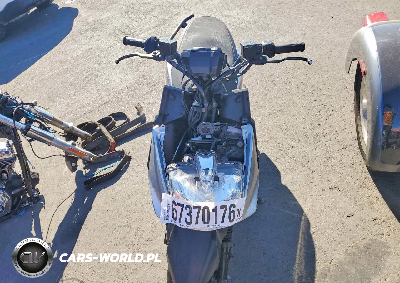 2018 Yamaha Yw125 VIN:RKRSEB1Y8JA003064 - 5