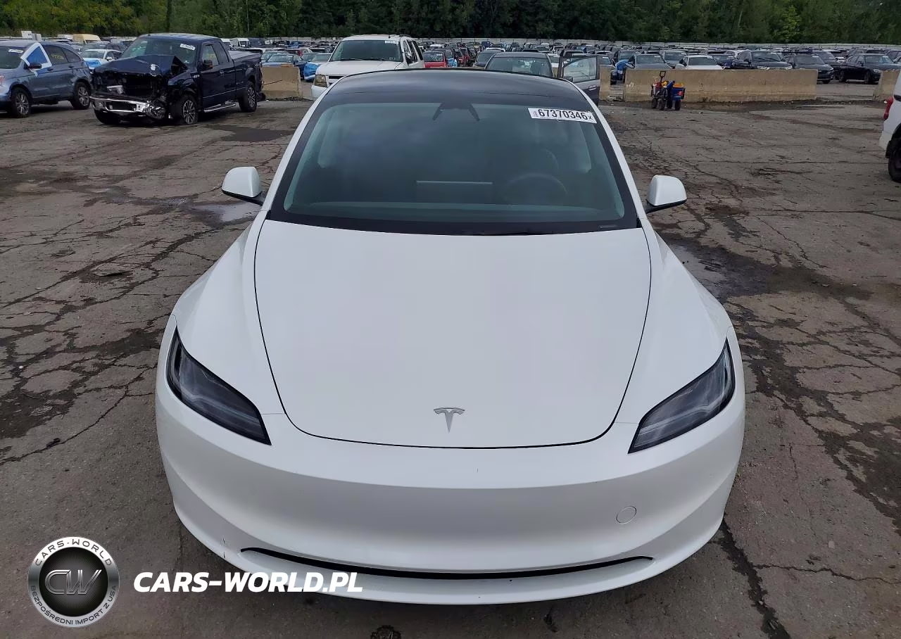 2025 Tesla Model 3 VIN:5YJ3E1EB9SF005944 - 5
