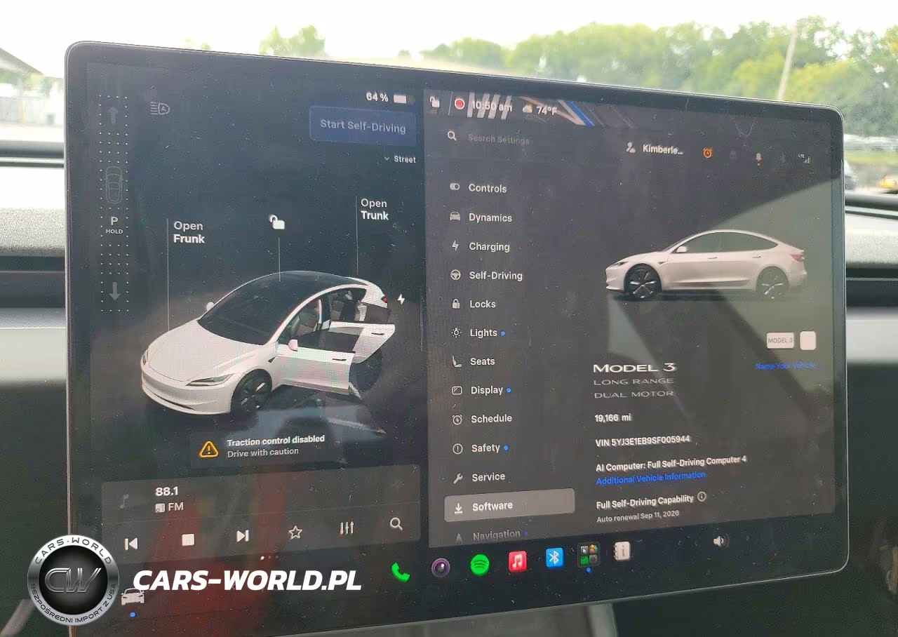 2025 Tesla Model 3 VIN:5YJ3E1EB9SF005944 - 9