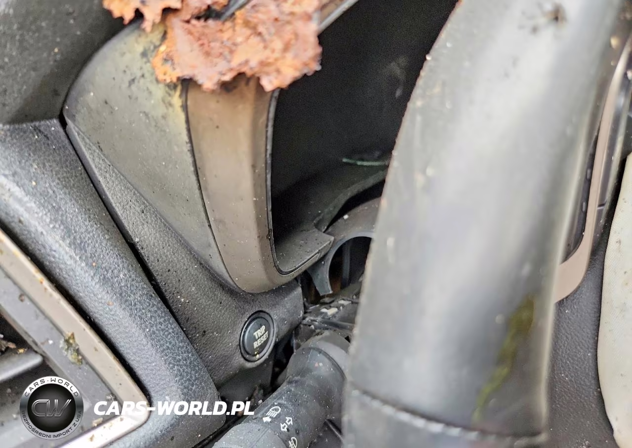 2024 Subaru Ascent Touring VIN:4S4WMAWD9R3421916 - 9
