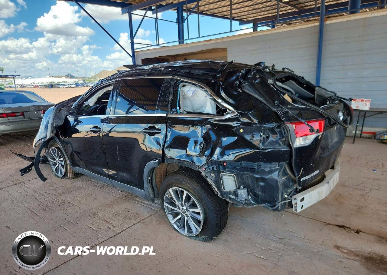 2019 Toyota Highlander Xle VIN:5TDKZRFH7KS554071 - 2