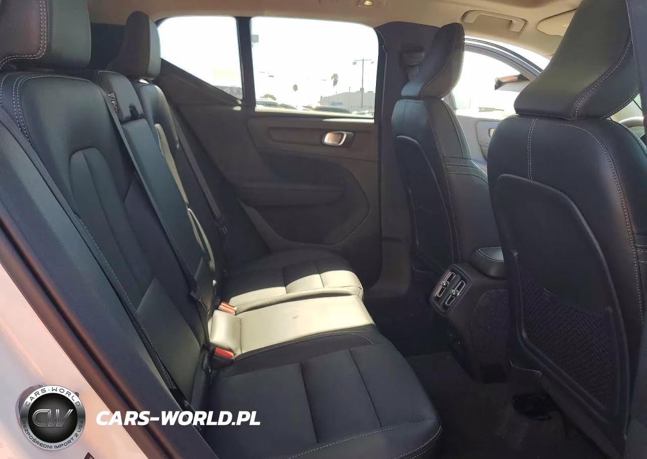 2025 Volvo Xc40 Core VIN:YV4L12UJ0S2509096 - 11
