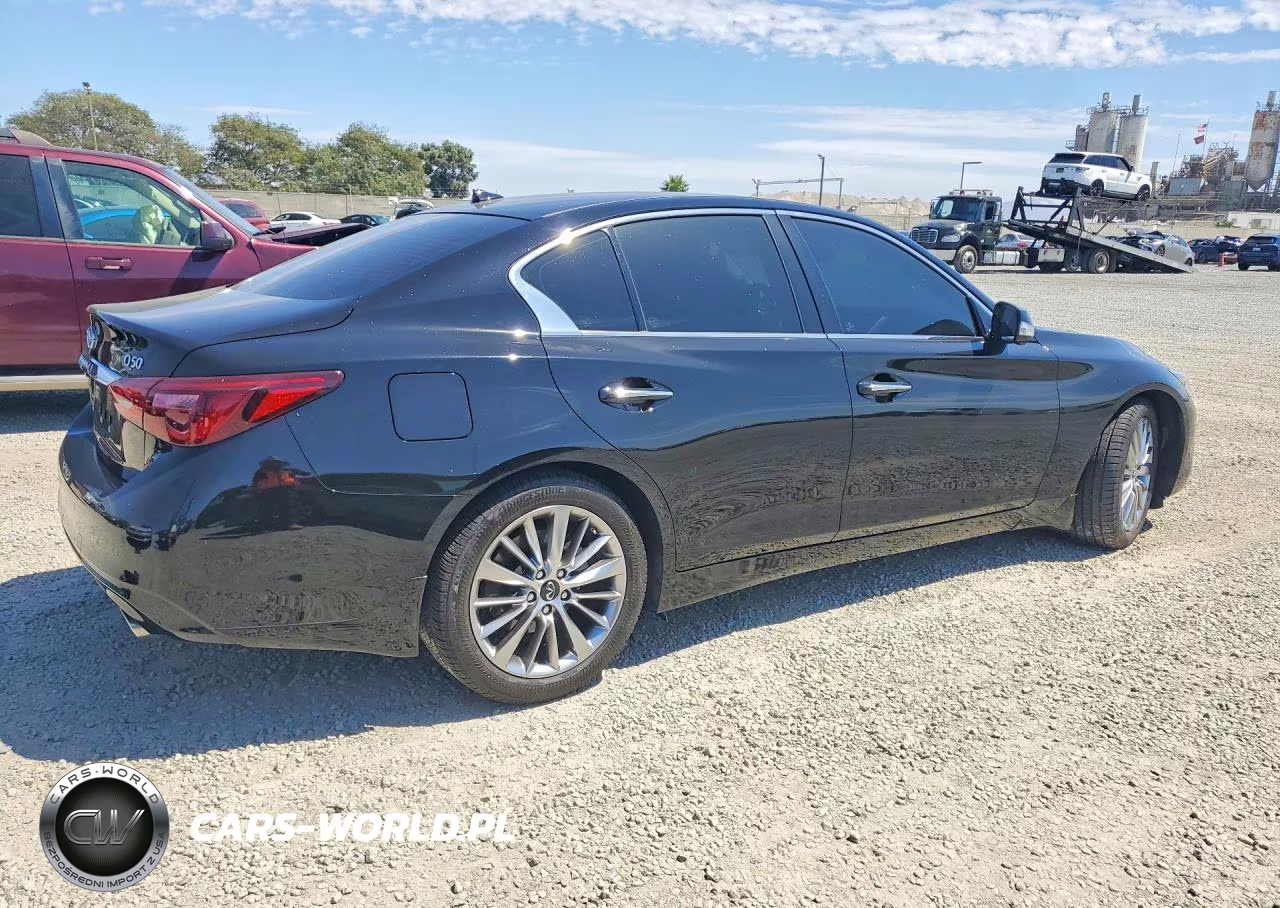 2024 Infiniti Q50 Luxe VIN:JN1EV7BP0RM601766 - 3