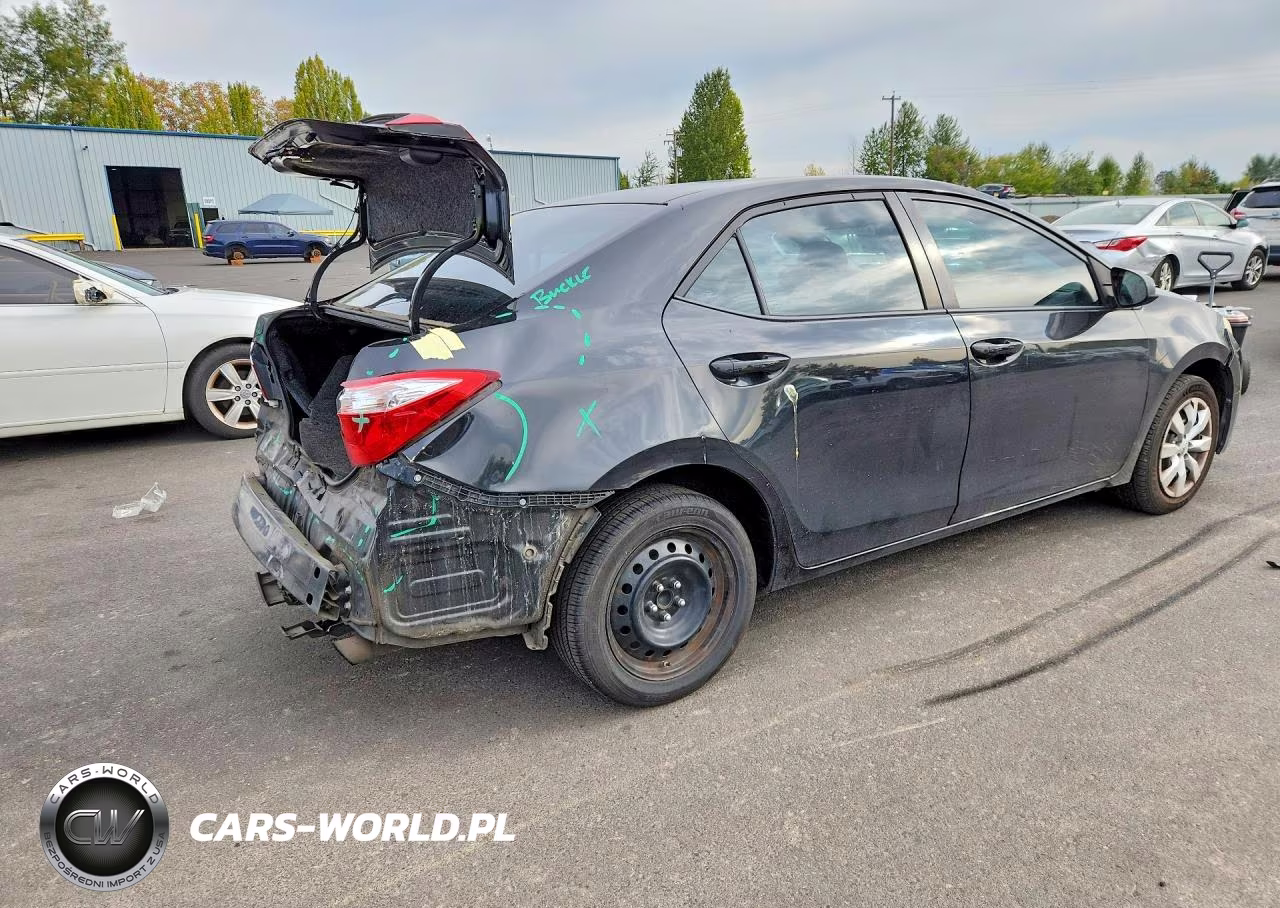2016 Toyota Corolla Le VIN:5YFBURHE4GP436111 - 3