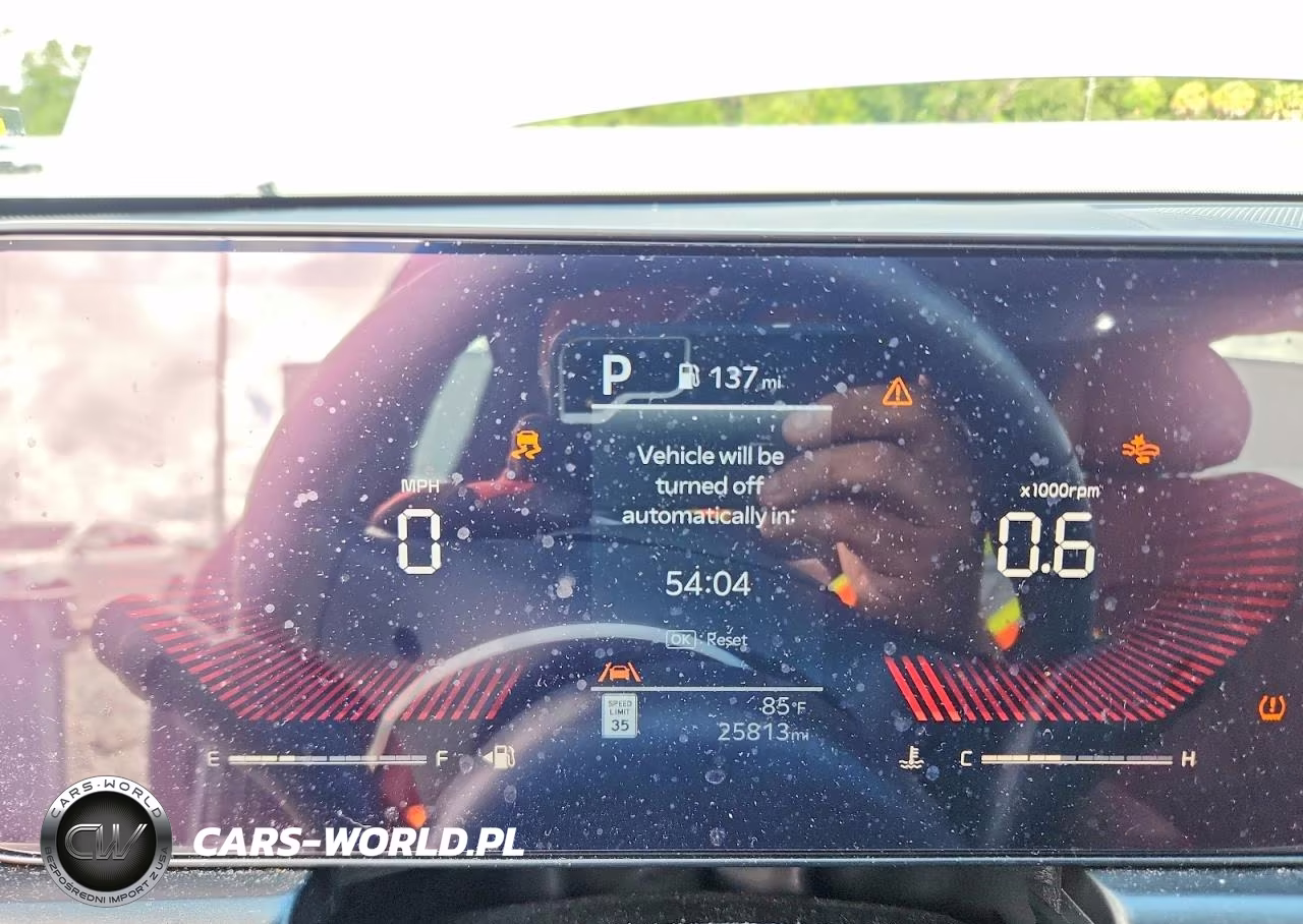 2025 Kia K5 Gt Line VIN:KNAG64J76S5370128 - 9