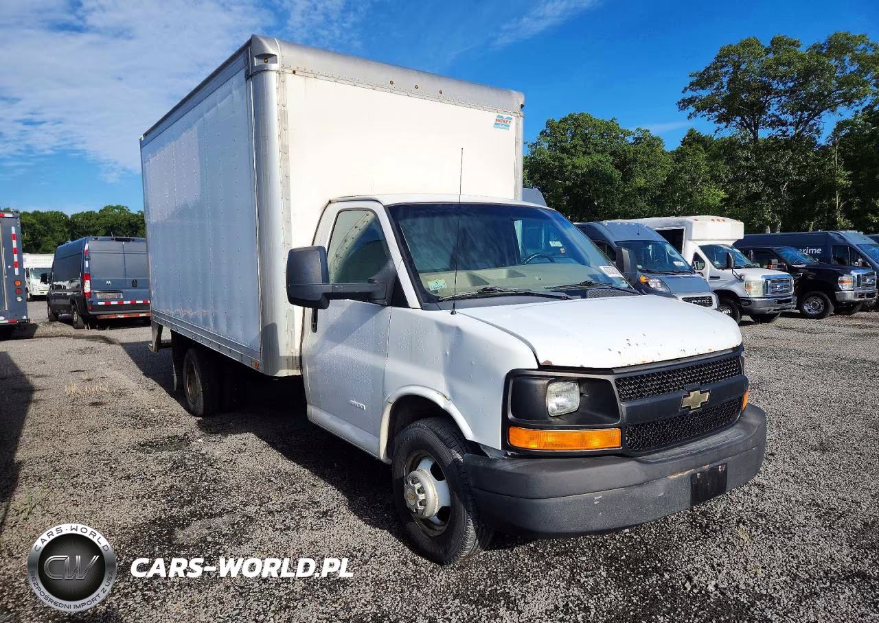 2015 Chevrolet Express Box Truck VIN:1GB6G5CG1F1109585 - 4