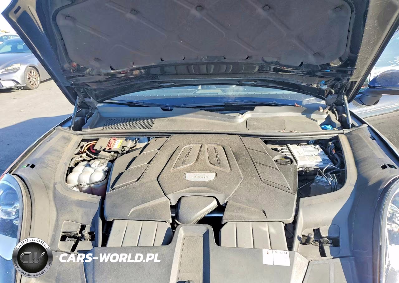 2021 Porsche Cayenne Coupe VIN:WP1BA2AYXMDA42873 - 12