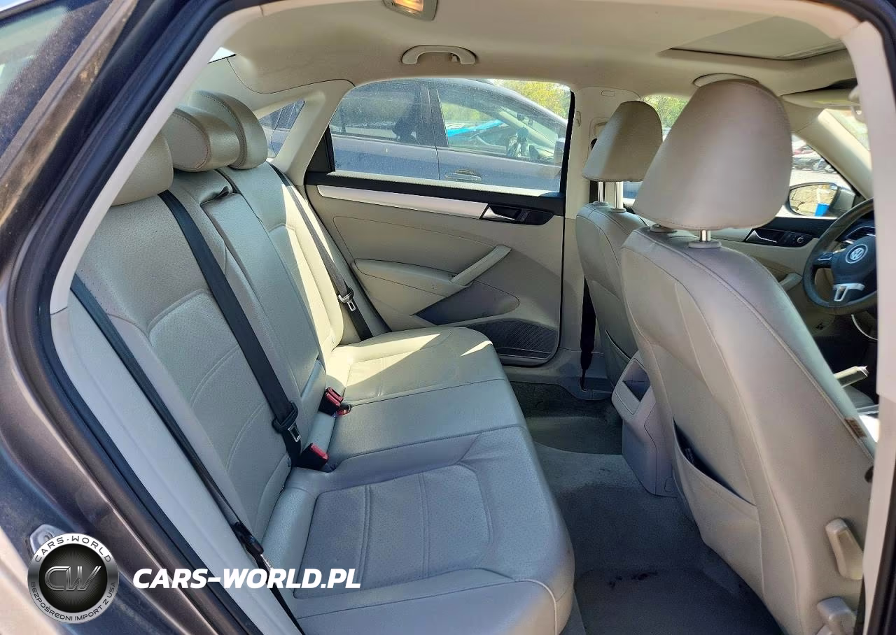 2012 Volkswagen Passat Se VIN:1VWBP7A32CC100770 - 10