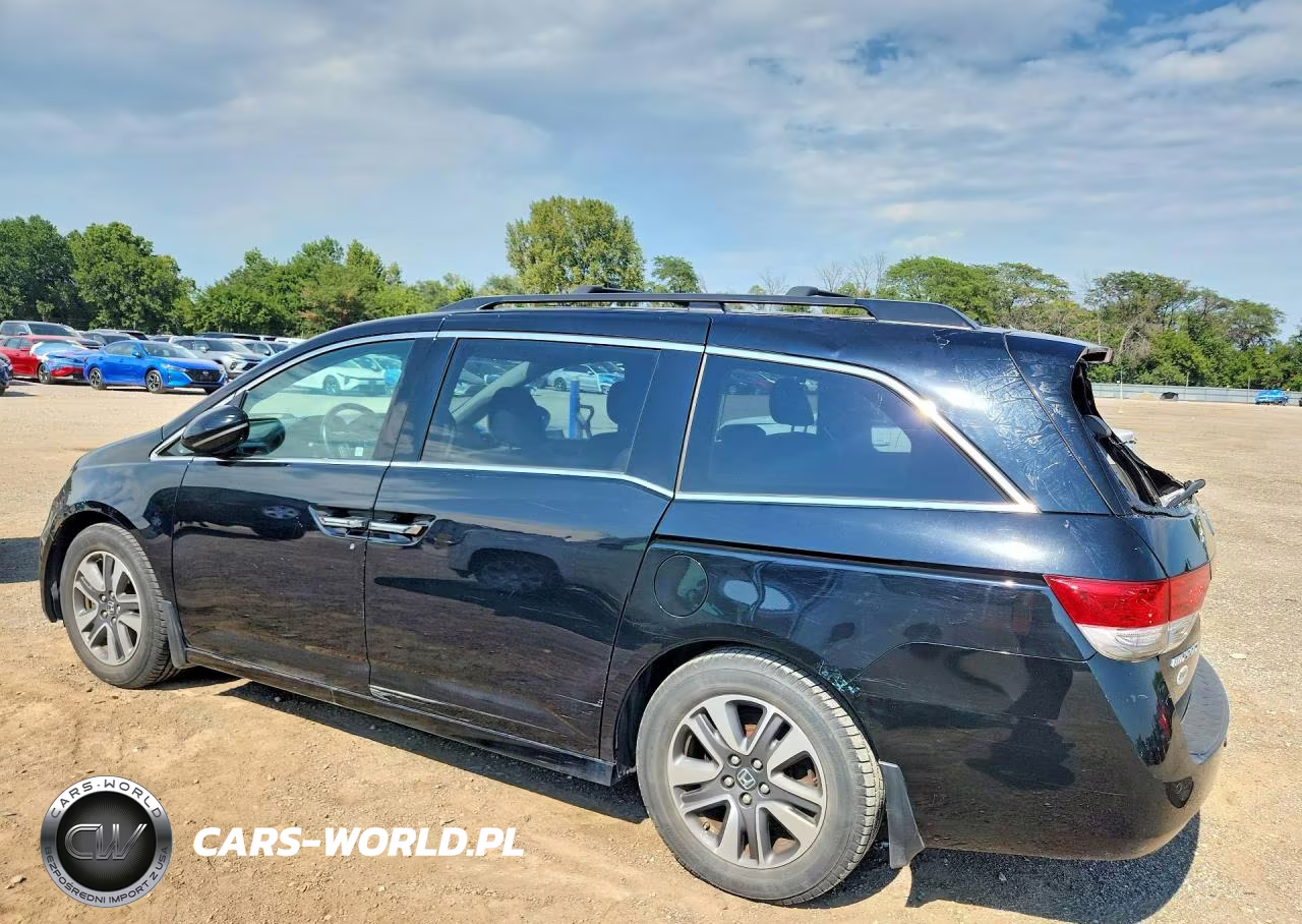 2015 Honda Odyssey Touring VIN:5FNRL5H96FB120751 - 2