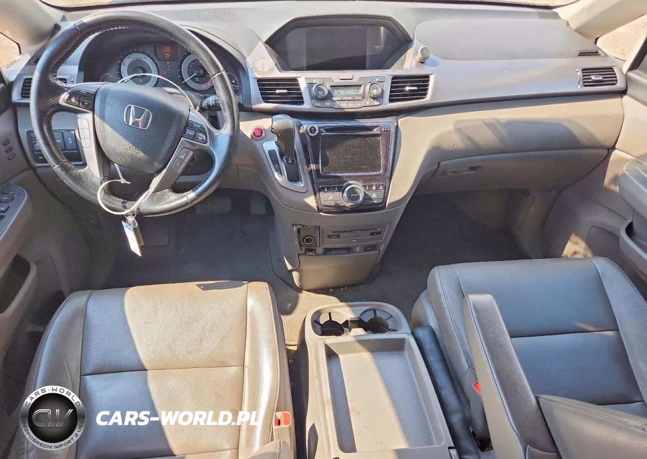 2015 Honda Odyssey Touring VIN:5FNRL5H96FB120751 - 8