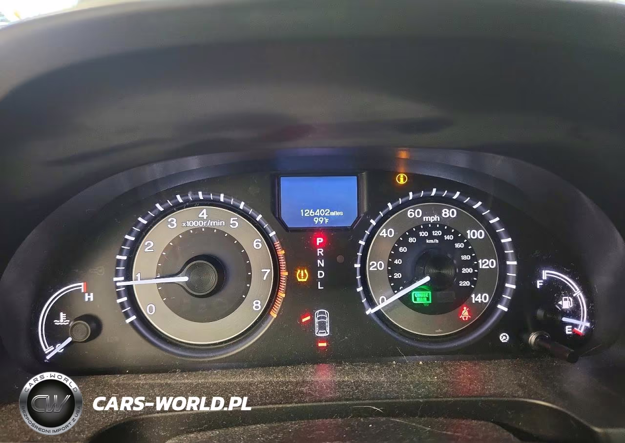 2015 Honda Odyssey Touring VIN:5FNRL5H96FB120751 - 9