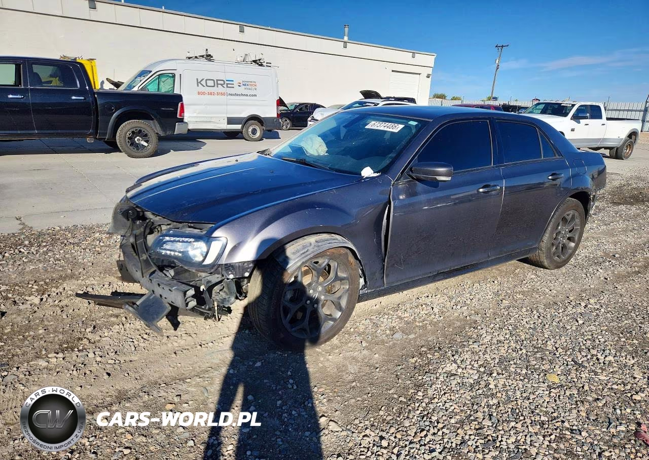 2022 Chrysler 300 Touring L VIN:2C3CCASG0NH236921 - 1