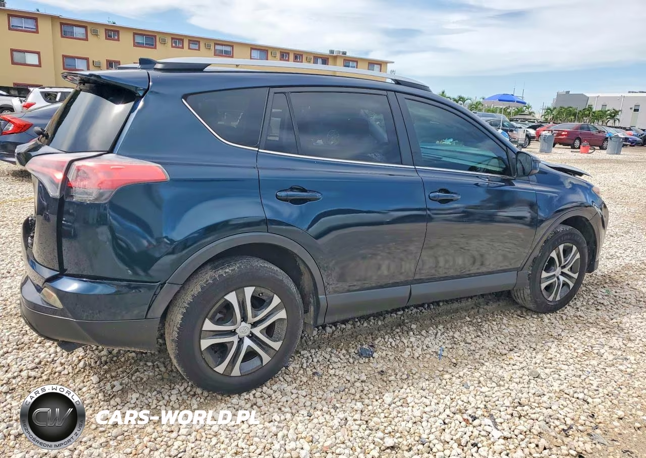 2017 Toyota Rav4 Le VIN:JTMZFREV5HJ718972 - 3