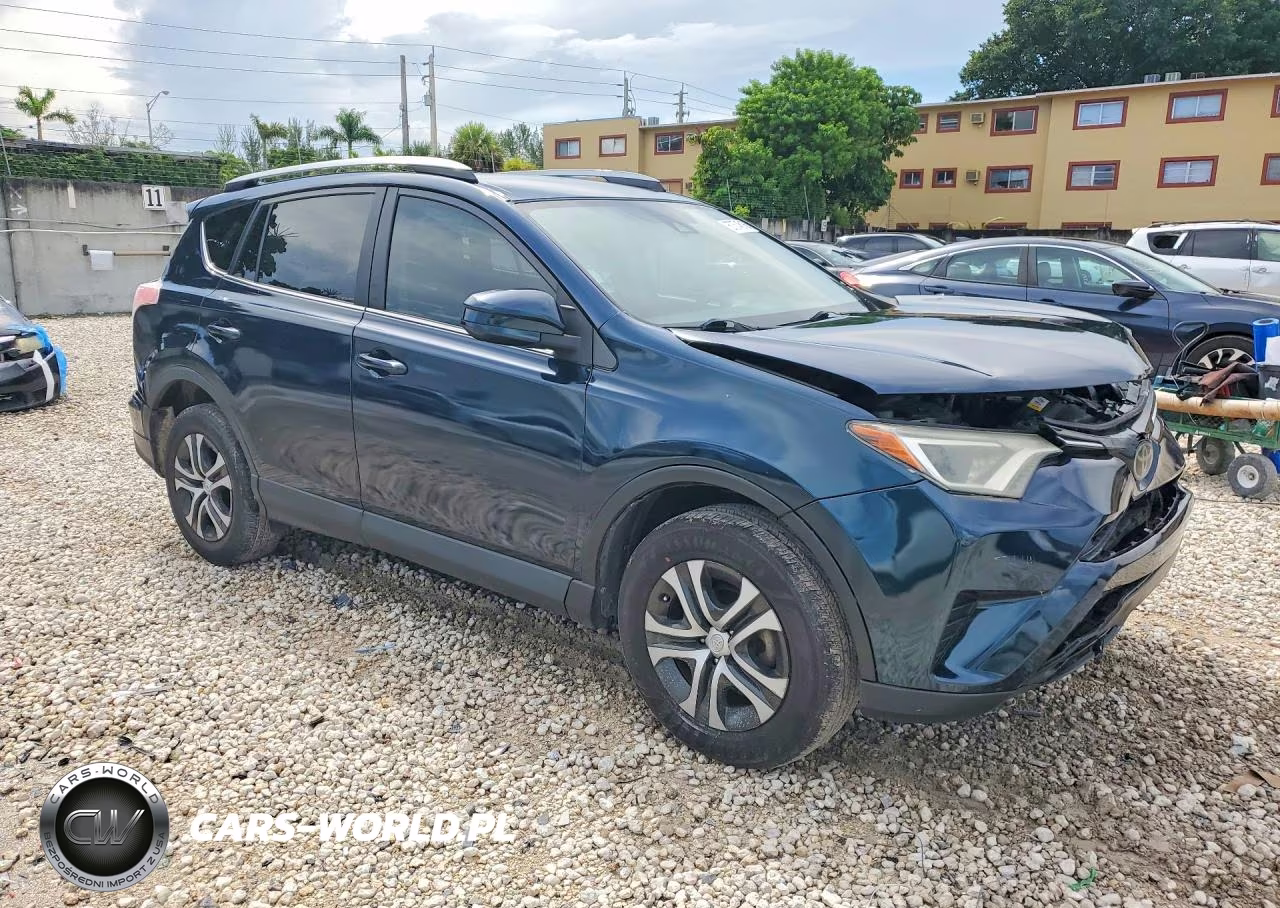 2017 Toyota Rav4 Le VIN:JTMZFREV5HJ718972 - 4