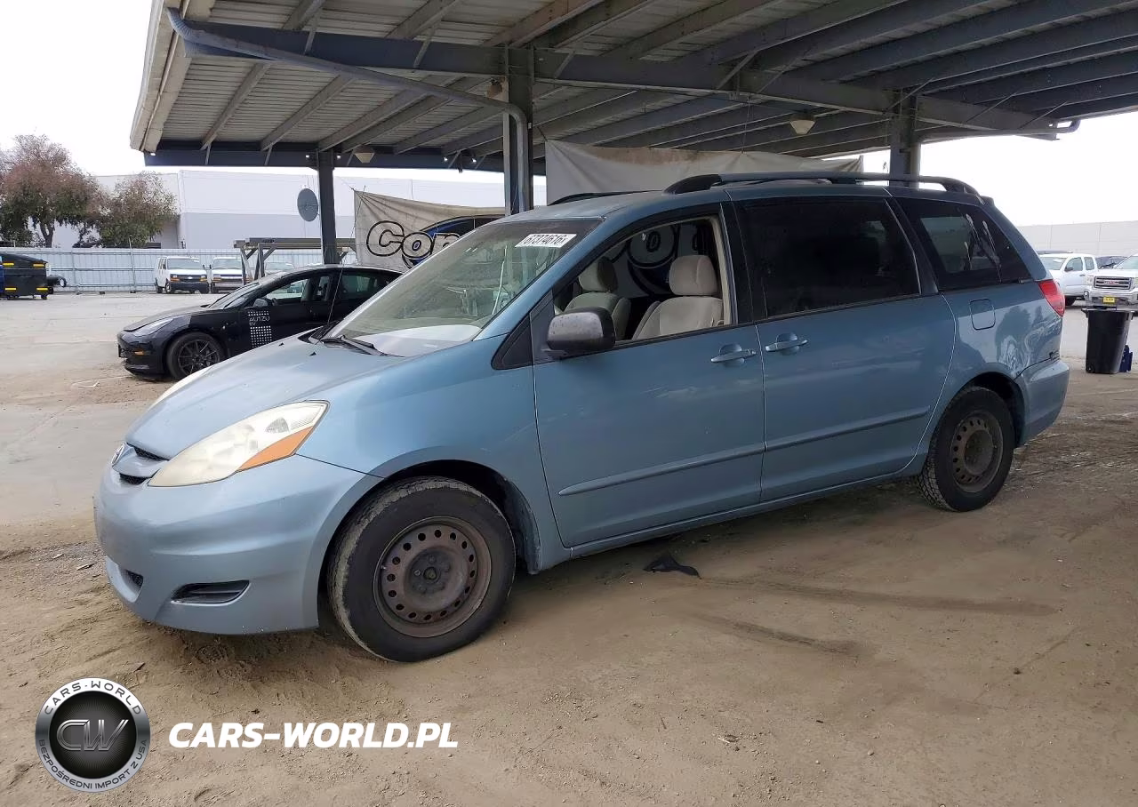 2007 Toyota Sienna Le 8-Passenger