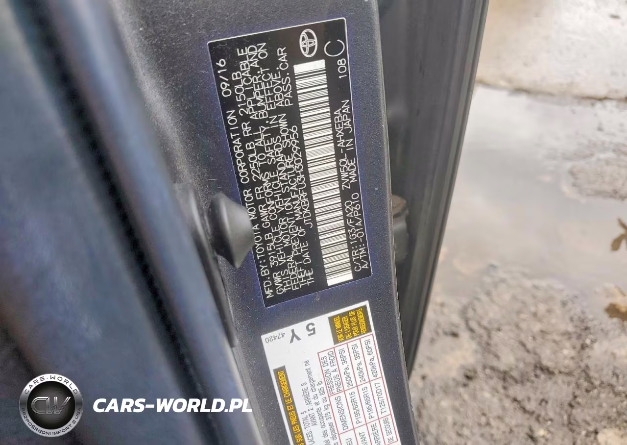 2017 Toyota Prius Two VIN:JTDKBRFU3H3029956 - 12