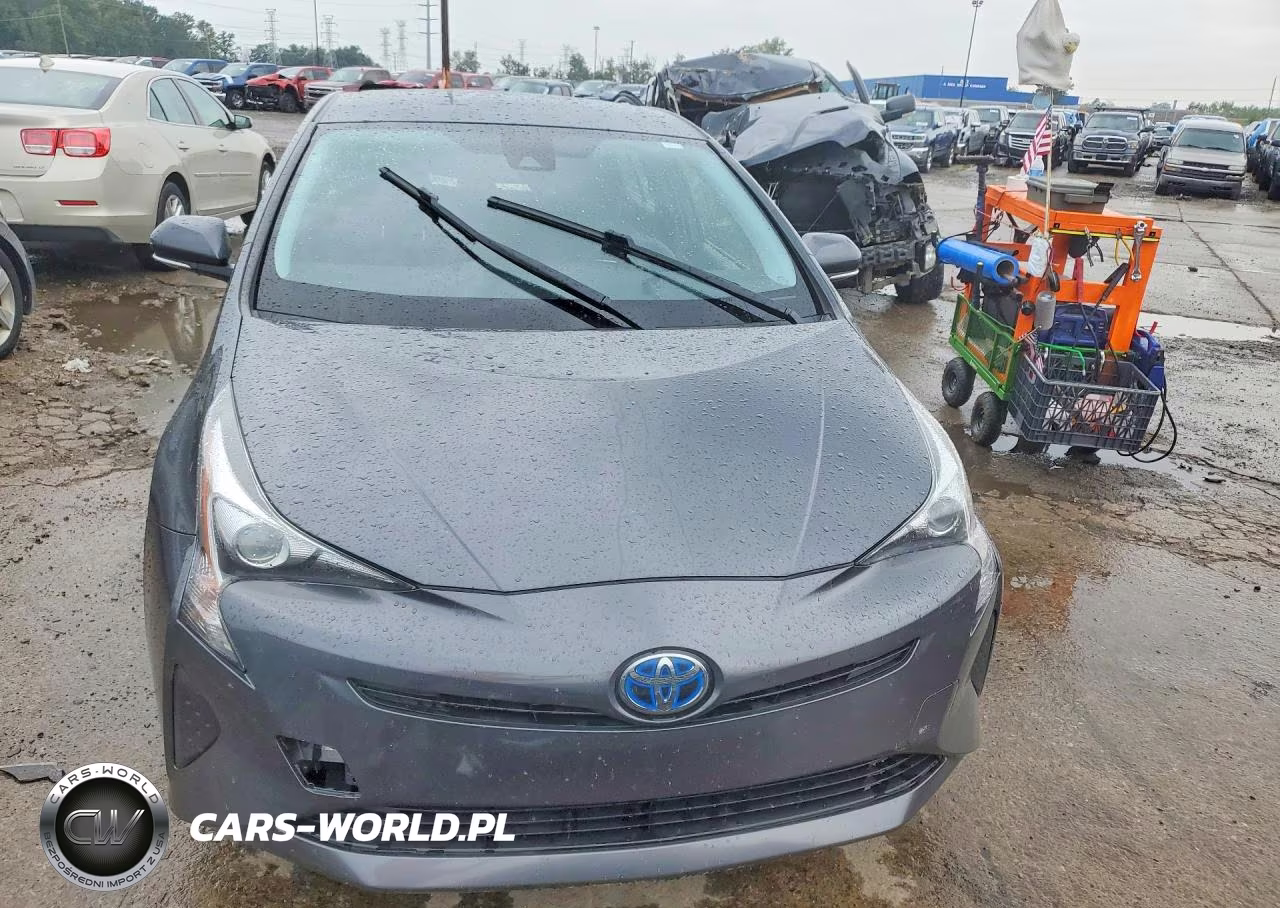 2017 Toyota Prius Two VIN:JTDKBRFU3H3029956 - 5