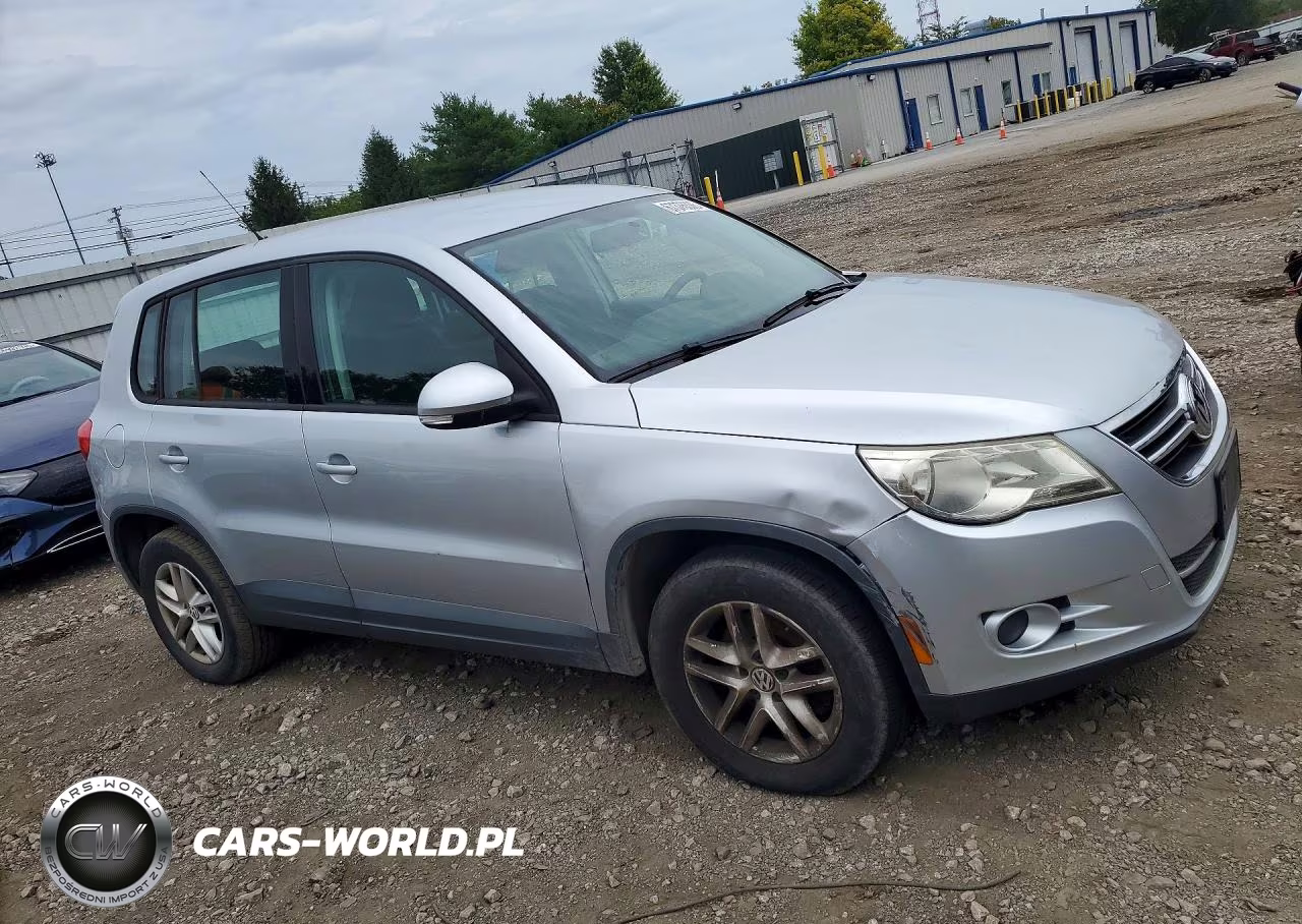2011 Volkswagen Tiguan S VIN:WVGAV7AX2BW521503 - 4
