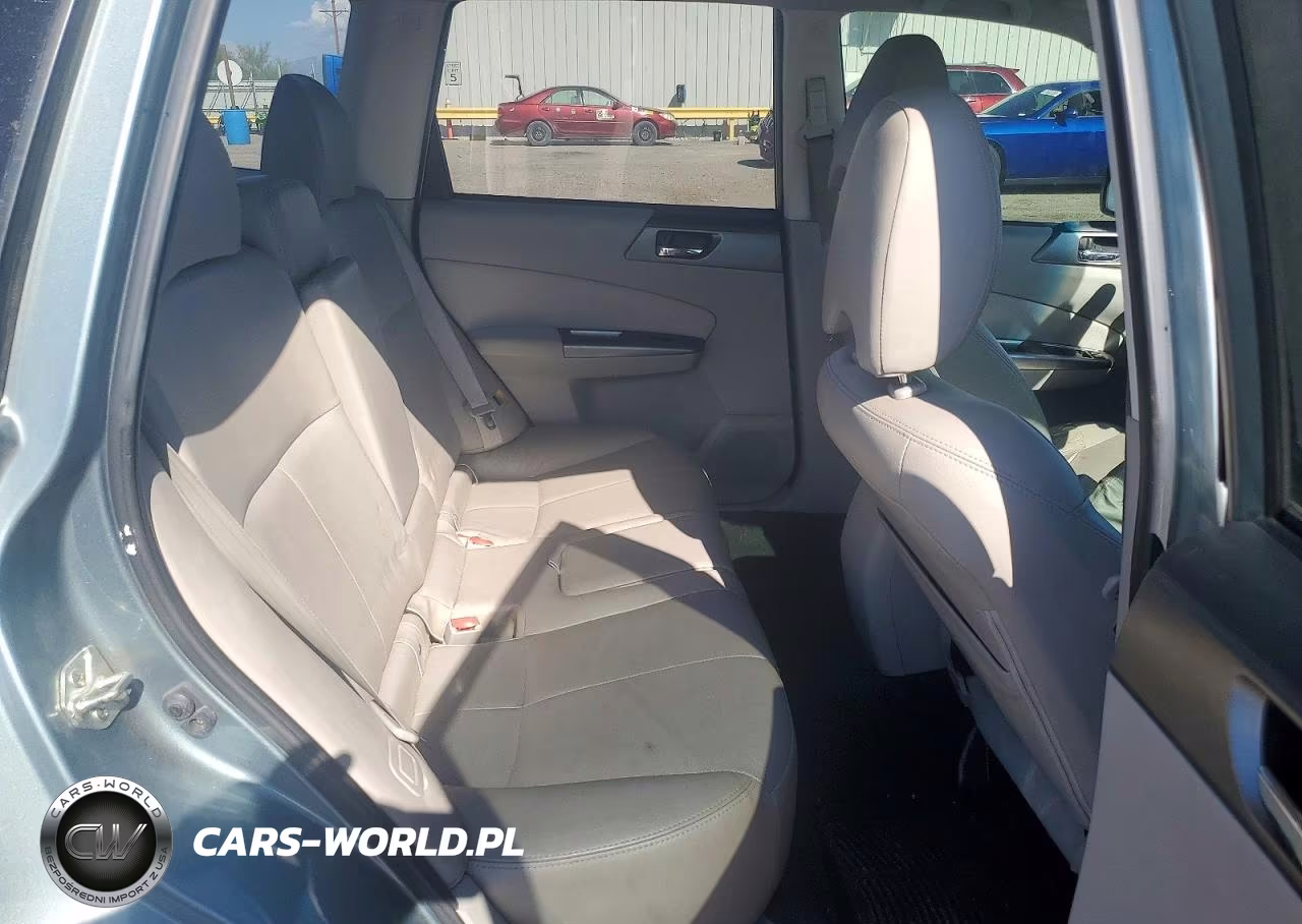 2011 Subaru Forester Touring VIN:JF2SHAHC1BH712402 - 10