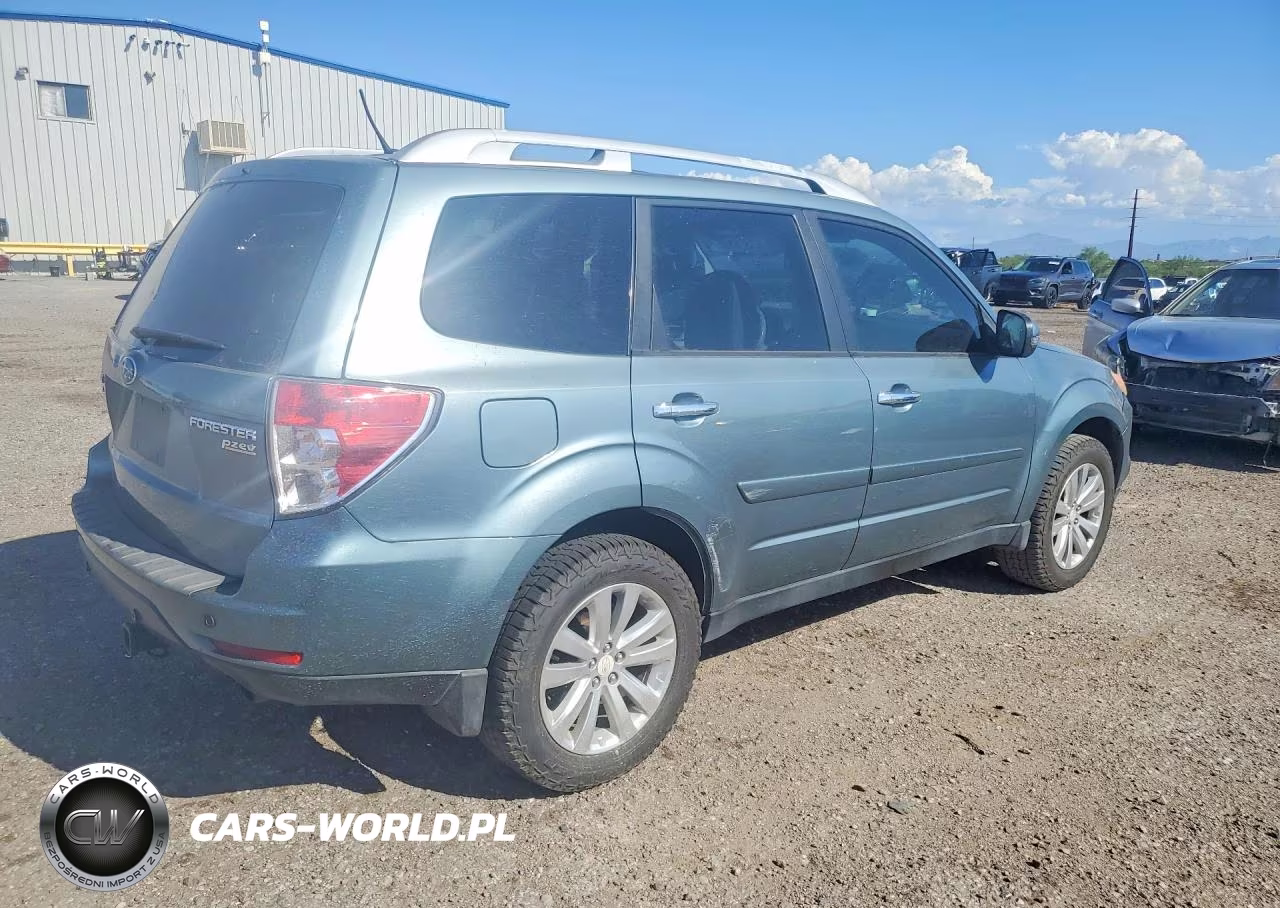 2011 Subaru Forester Touring VIN:JF2SHAHC1BH712402 - 3