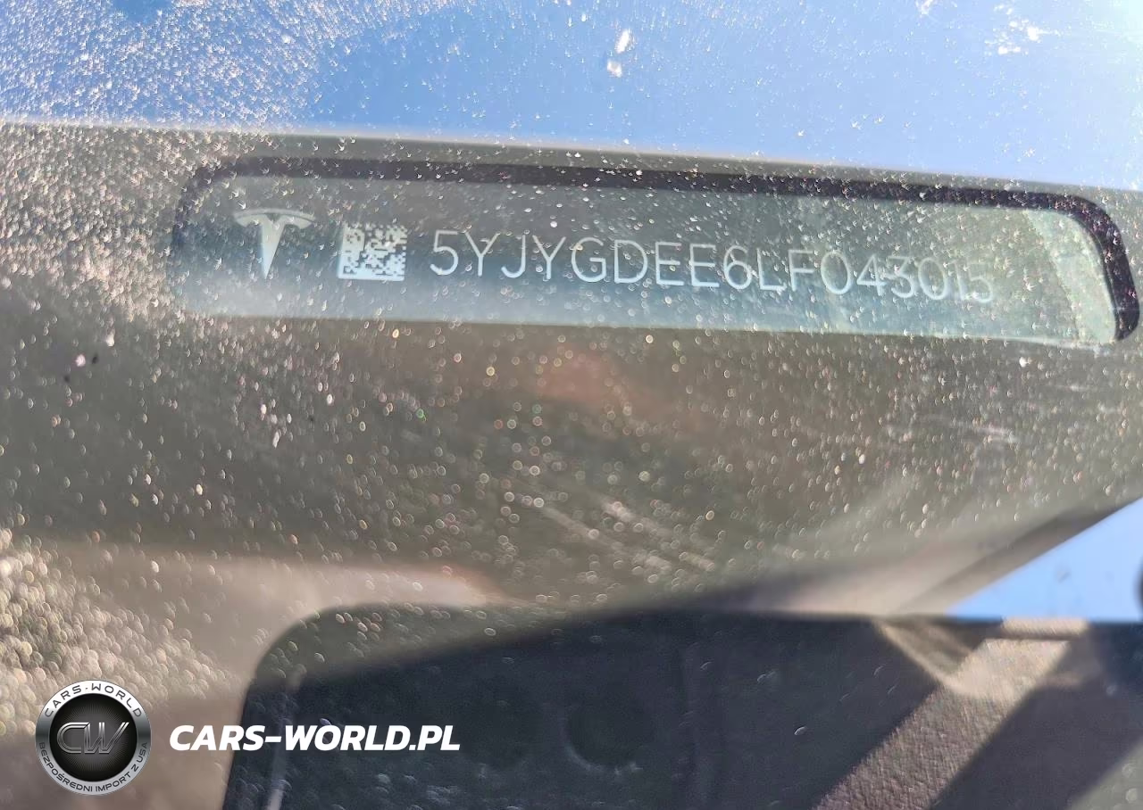 2020 Tesla Model Y VIN:5YJYGDEE6LF043015 - 12