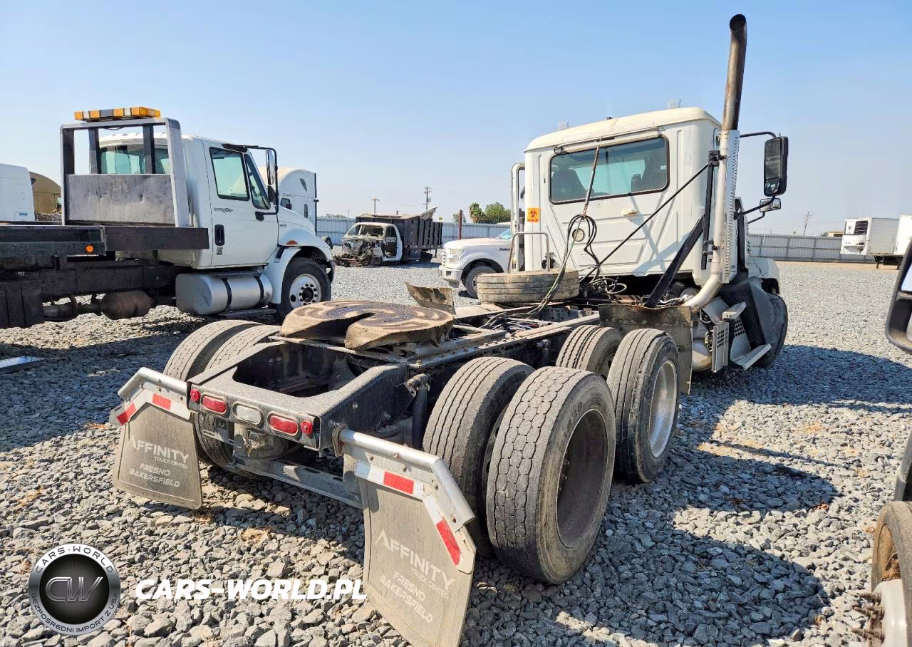 2023 Mack Anthem Semi Truck VIN:1M1AN4GY9NM024418 - 4