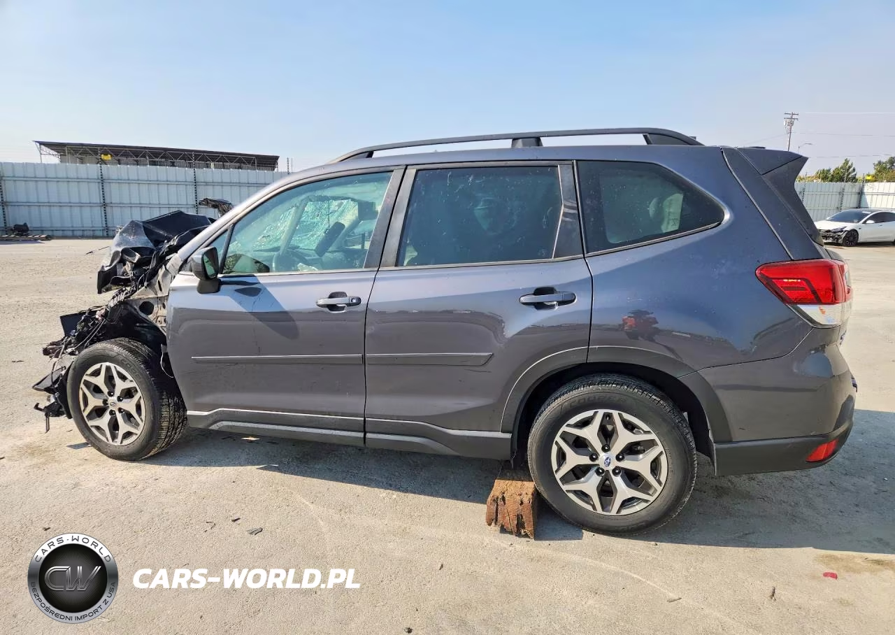 2021 Subaru Forester Premium VIN:JF2SKAJC5MH542401 - 2