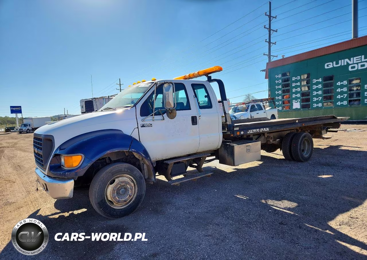 2006 Ford F650