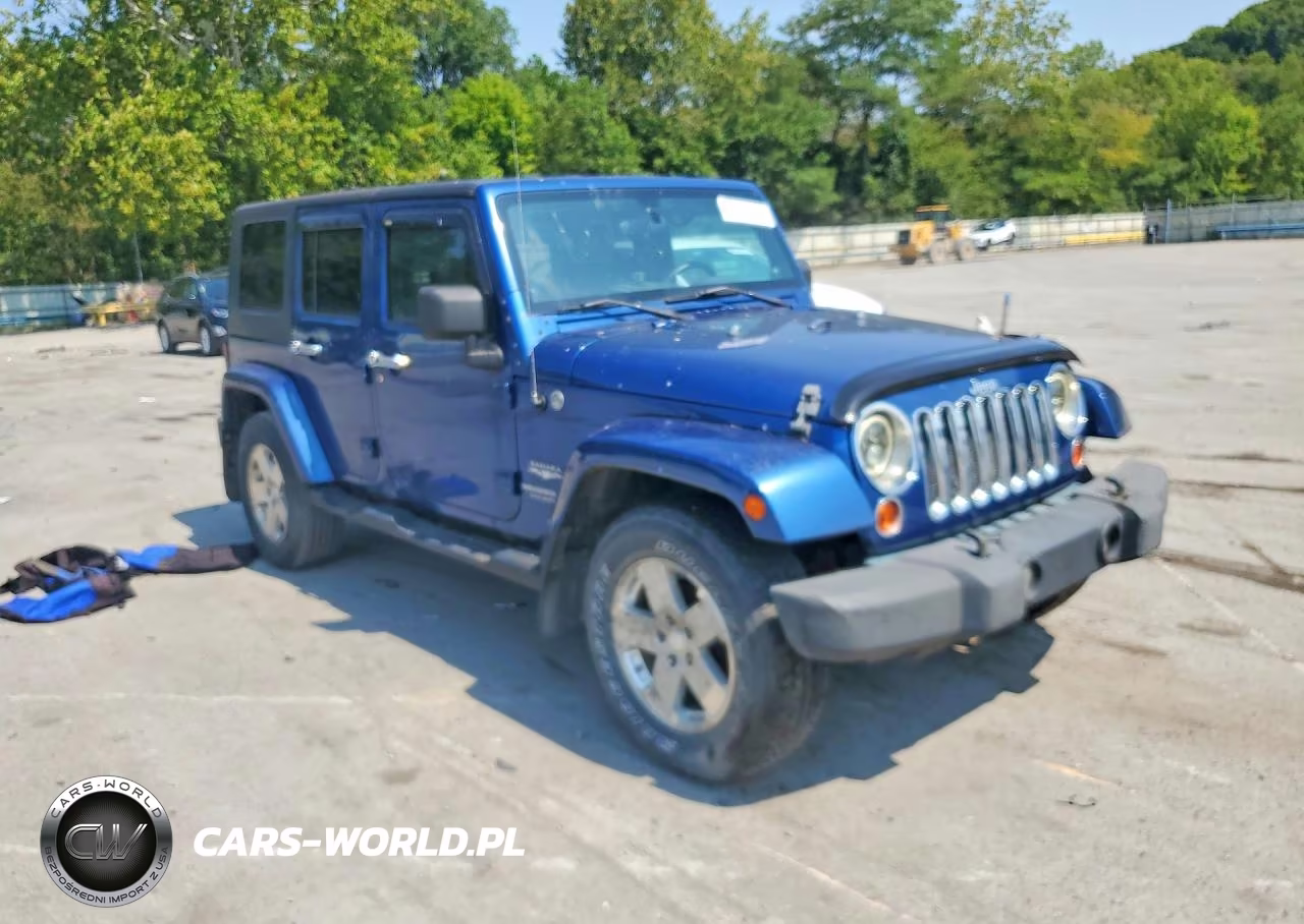 2010 Jeep Wrangler Unlimited Sahara VIN:1J4BA5H17AL116130 - 4
