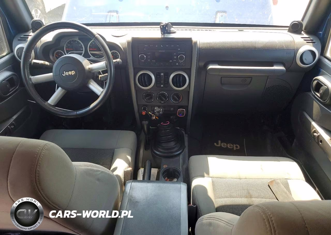 2010 Jeep Wrangler Unlimited Sahara VIN:1J4BA5H17AL116130 - 8