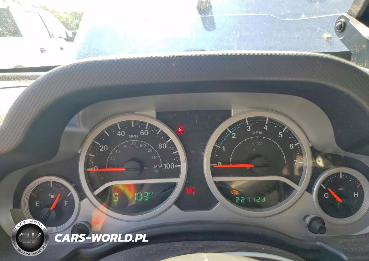 2010 Jeep Wrangler Unlimited Sahara VIN:1J4BA5H17AL116130 - 9