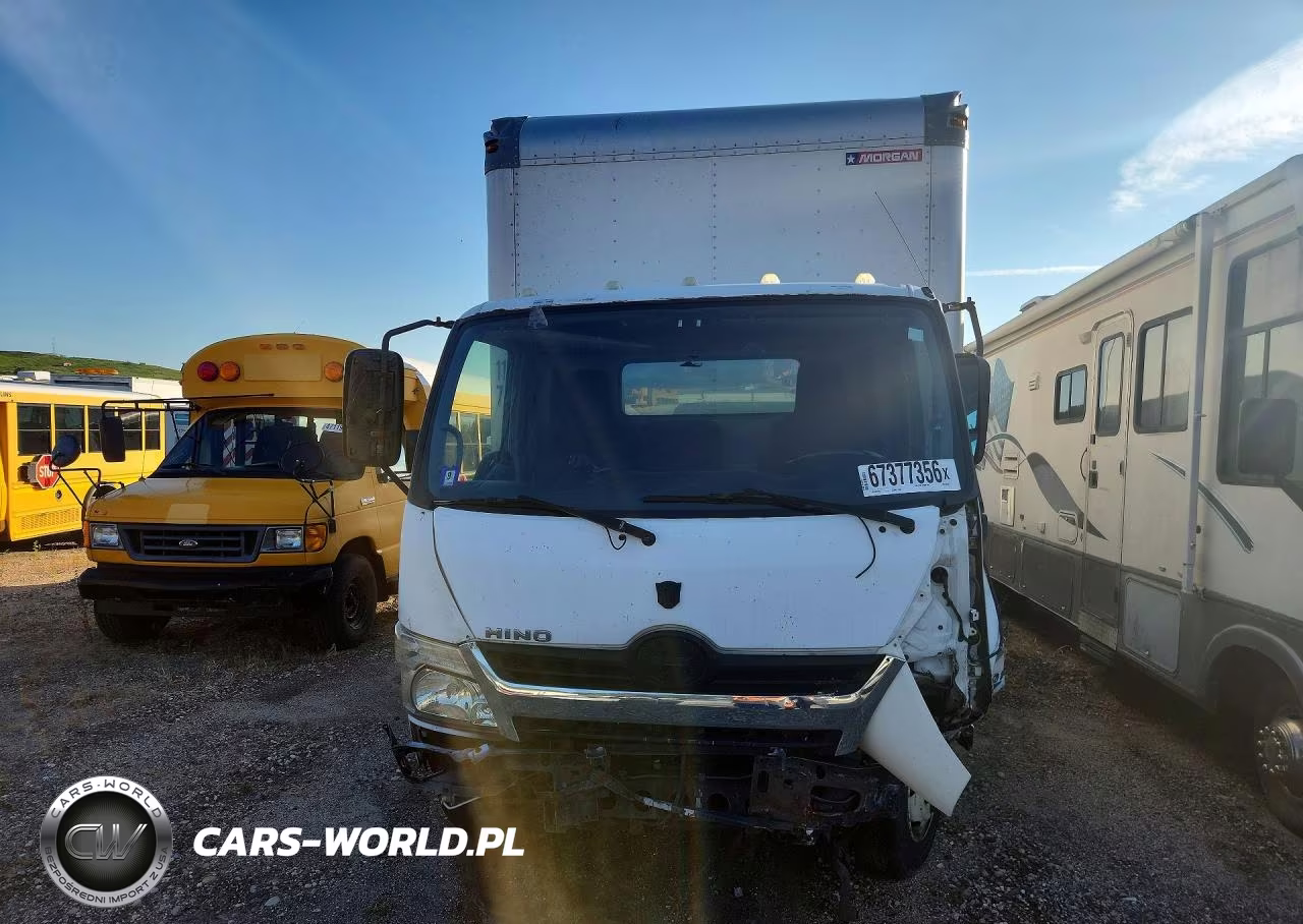 2018 Hino 195 Box Truck VIN:JHHSDM2H6JK006797 - 5