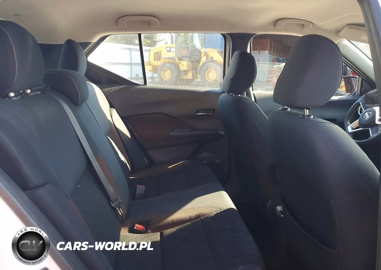 2020 Nissan Kicks Sr VIN:3N1CP5DV1LL493371 - 11