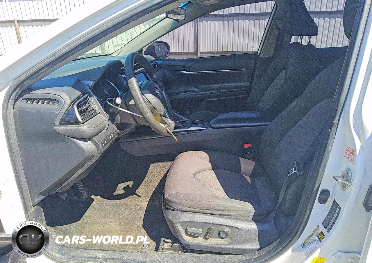 2019 Toyota Camry Le VIN:4T1B11HK3KU263107 - 7