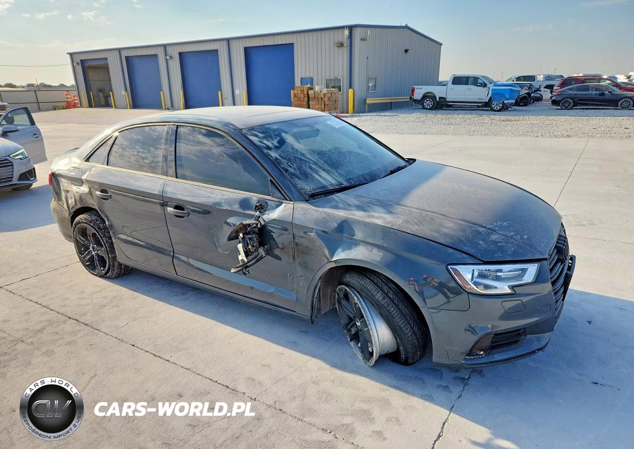 2017 Audi A3 Premium VIN:WAUAUGFF3H1023627 - 4