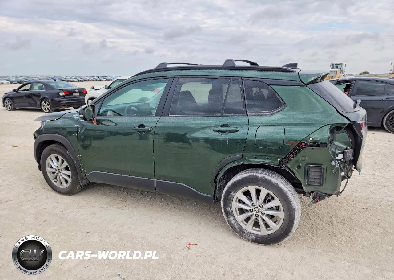 2026 Toyota Corolla Cross Le VIN:7MUCAAAG2TV162747 - 2