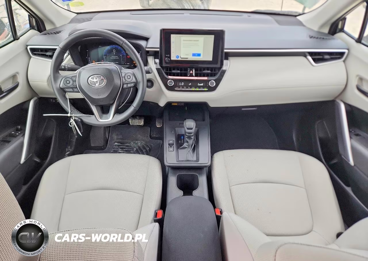 2026 Toyota Corolla Cross Le VIN:7MUCAAAG2TV162747 - 8