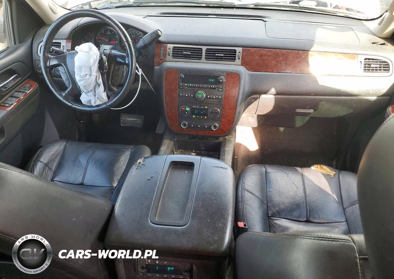 2010 Chevrolet Suburban K1500 Lt VIN:1GNUKJE31AR273358 - 8