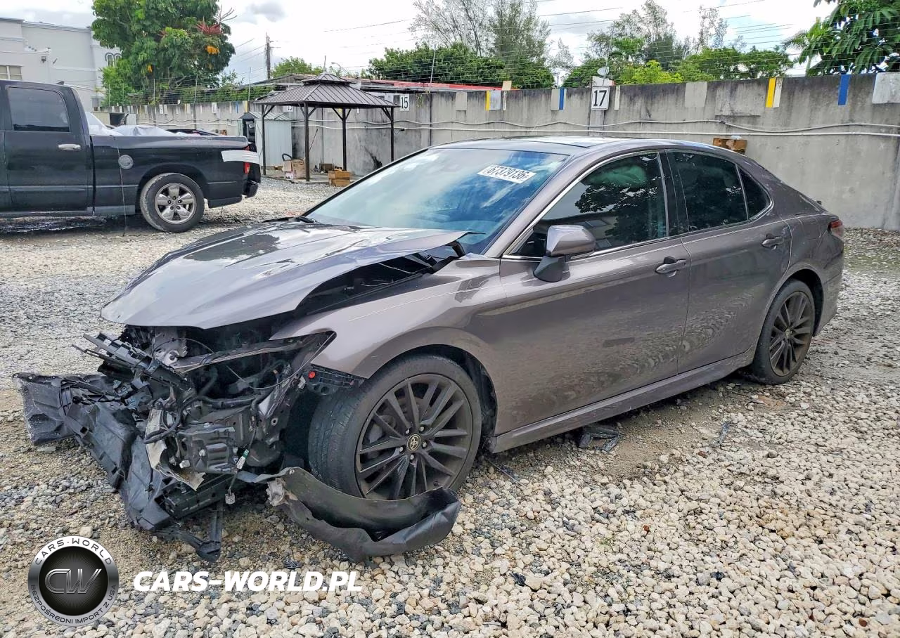 2021 Toyota Camry Xse – zdjęcie 1 z 12