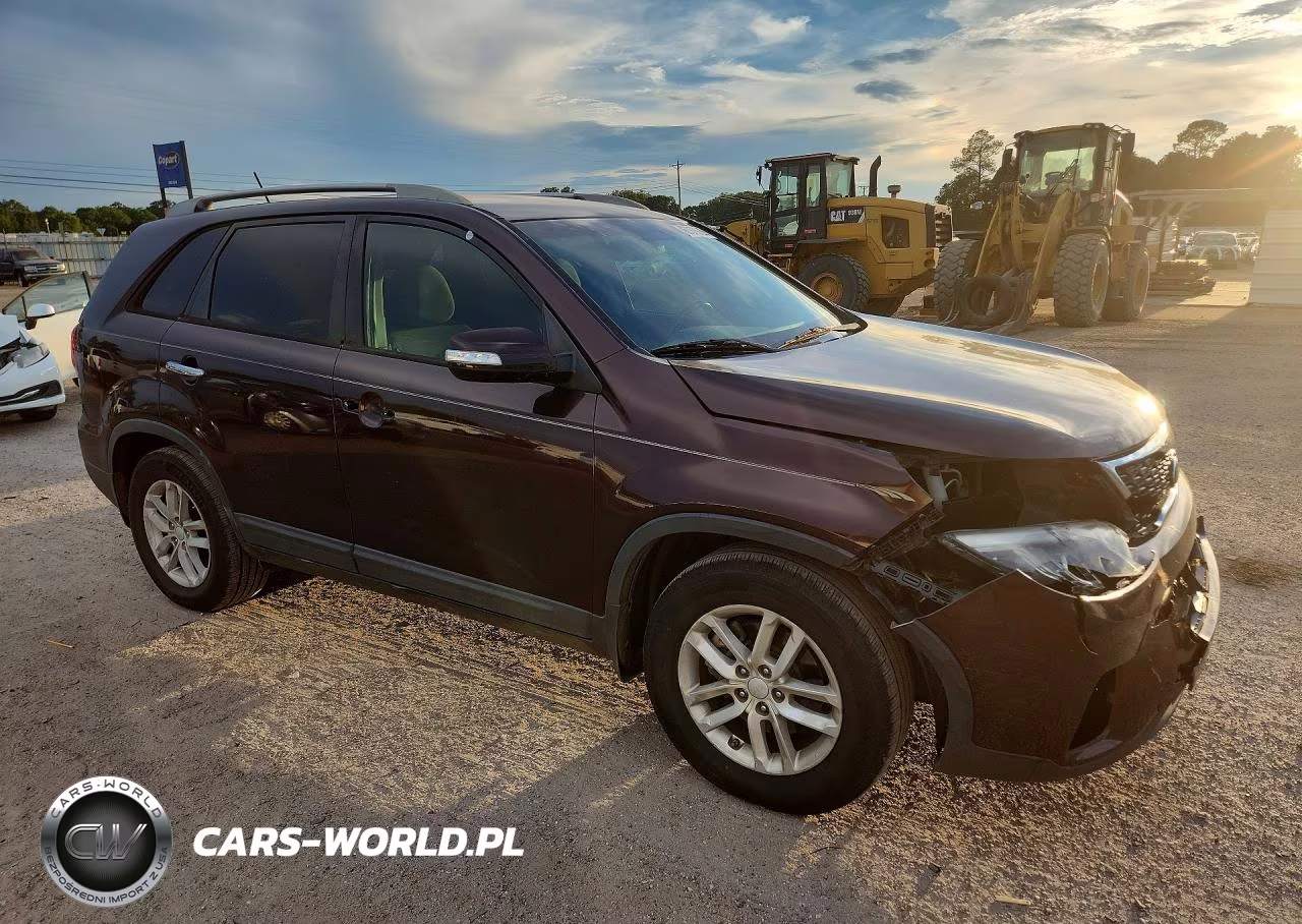 2015 Kia Sorento Lx VIN:5XYKT4A61FG572773 - 4