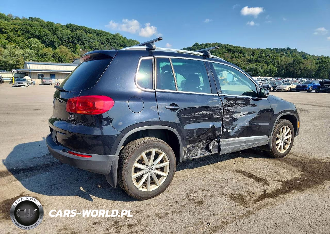 2017 Volkswagen Tiguan Wolfsburg VIN:WVGSV7AXXHK008939 - 3