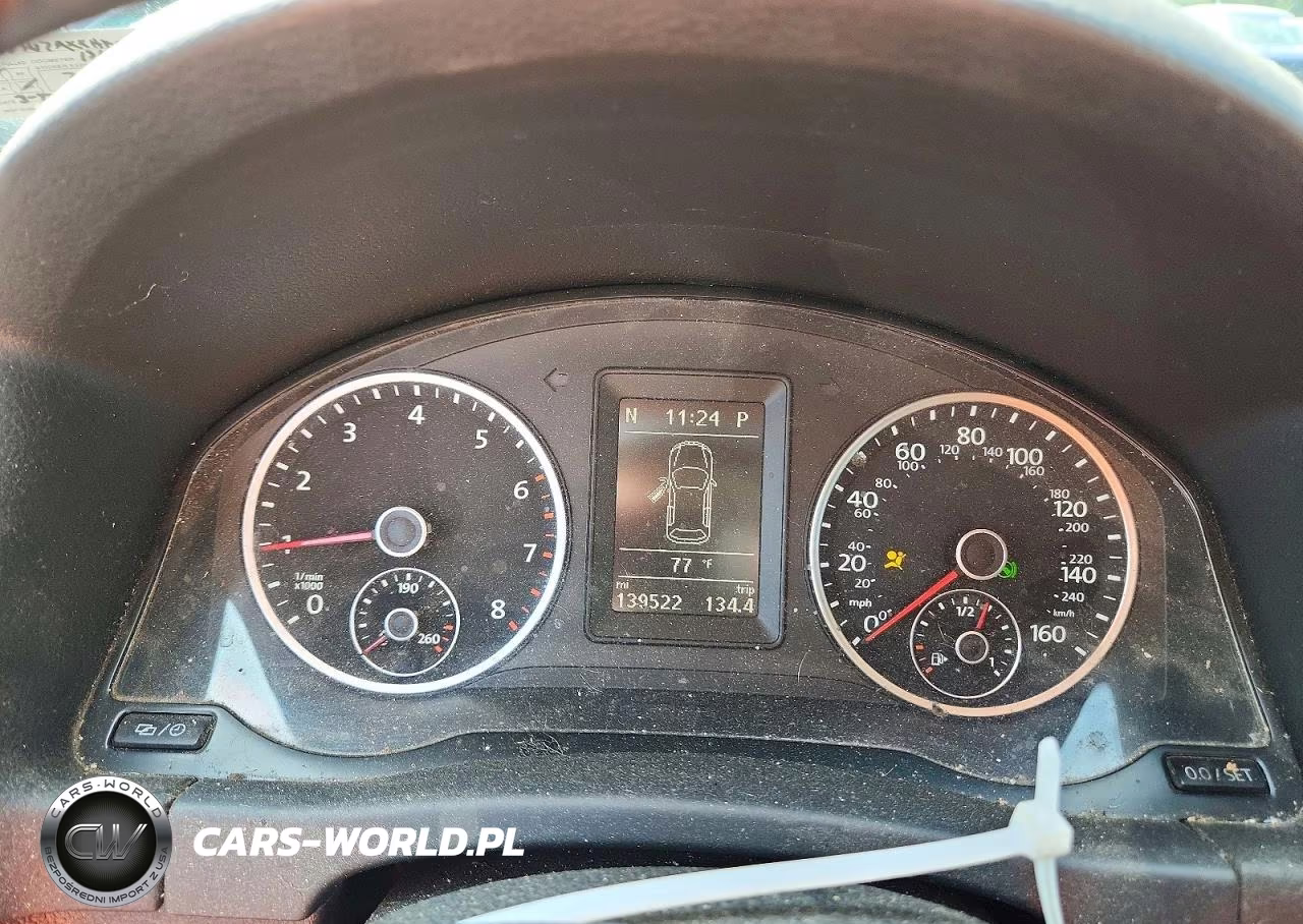 2017 Volkswagen Tiguan Wolfsburg VIN:WVGSV7AXXHK008939 - 9