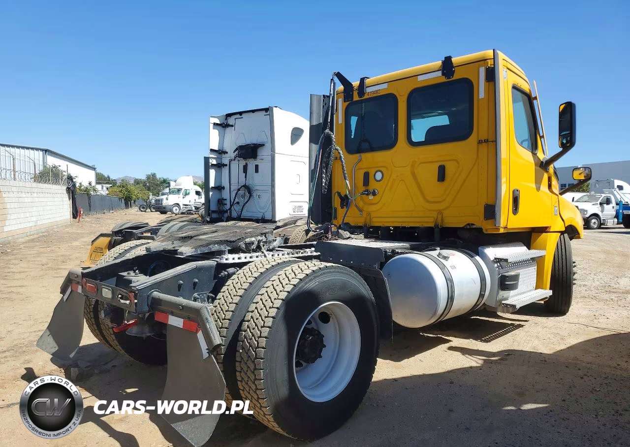 2022 Freightliner Cascadia 126 Semi Truck VIN:3AKBHKDV1NSMZ3306 - 3