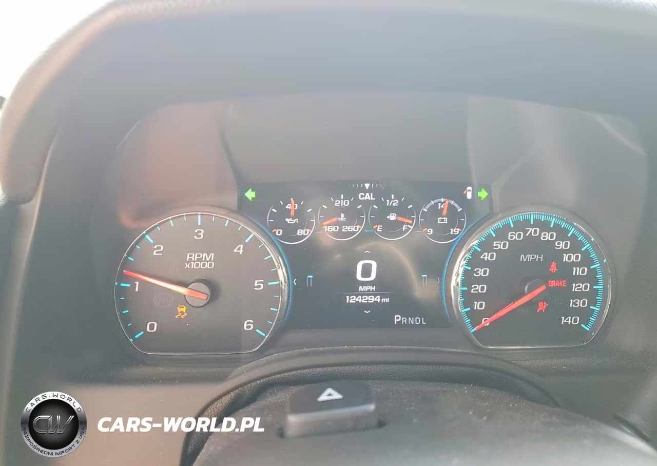 2018 Chevrolet Tahoe K1500 Premier VIN:1GNSKCKJ1JR181172 - 9