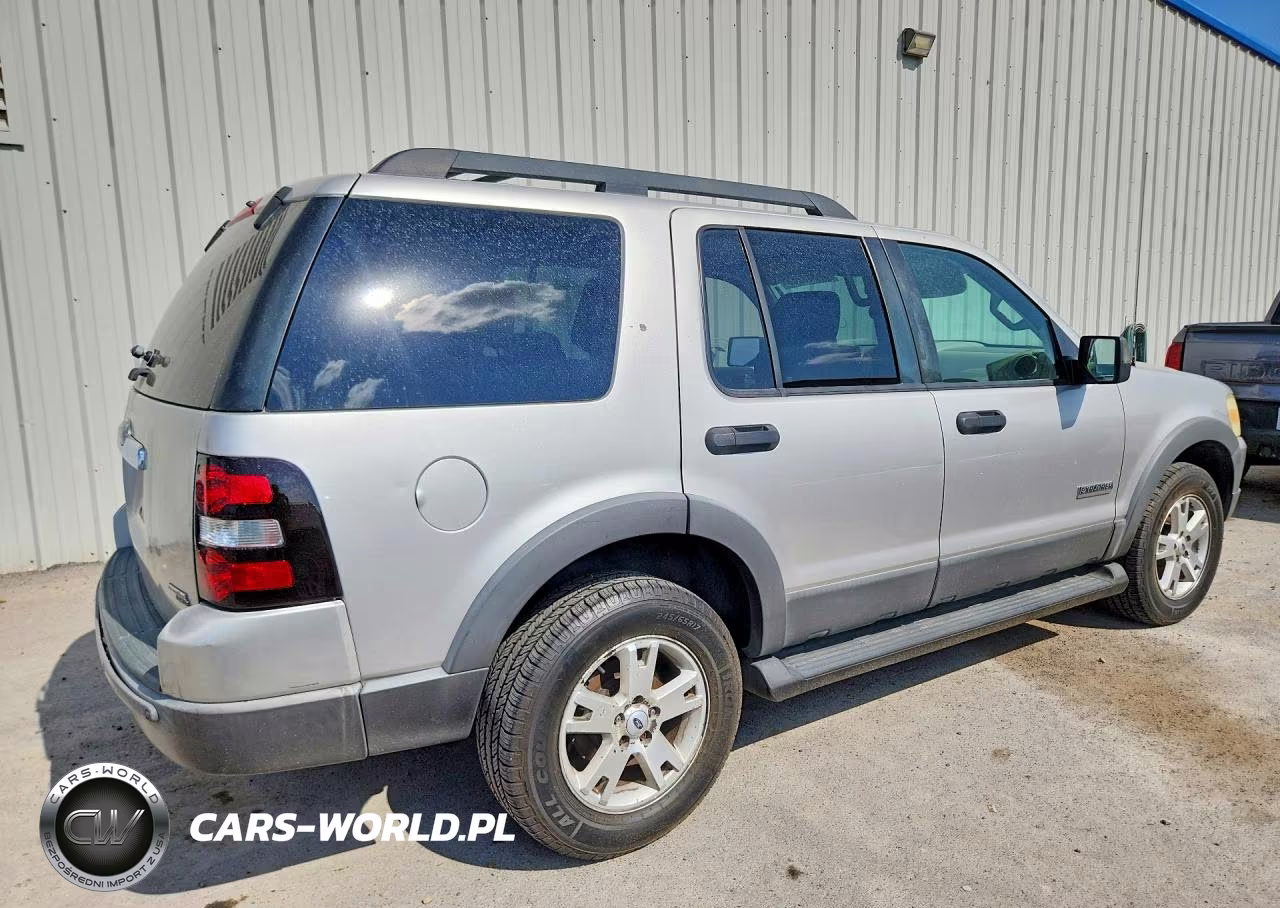 2006 Ford Explorer Xlt VIN:1FMEU63E16UA92267 - 3