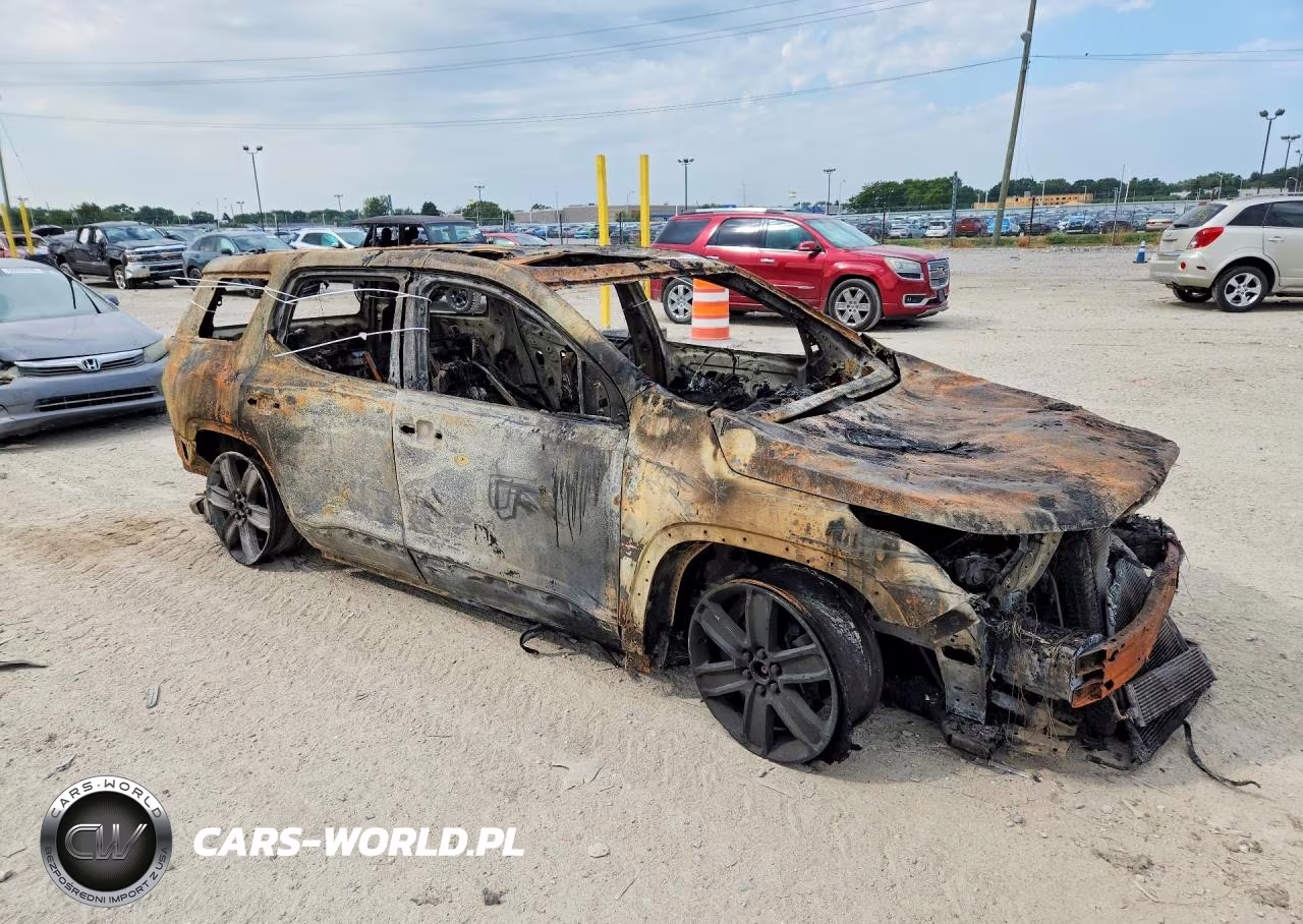 2019 GMC Acadia Denali VIN:1GKKNXLS2KZ139372 - 4