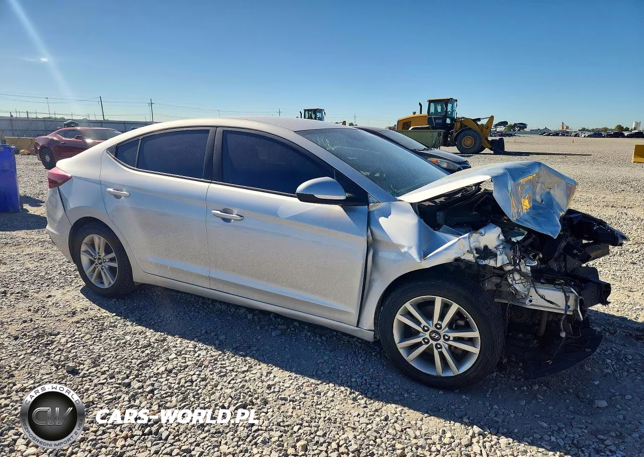 2019 Hyundai Elantra Se VIN:5NPD74LF0KH441993 - 4
