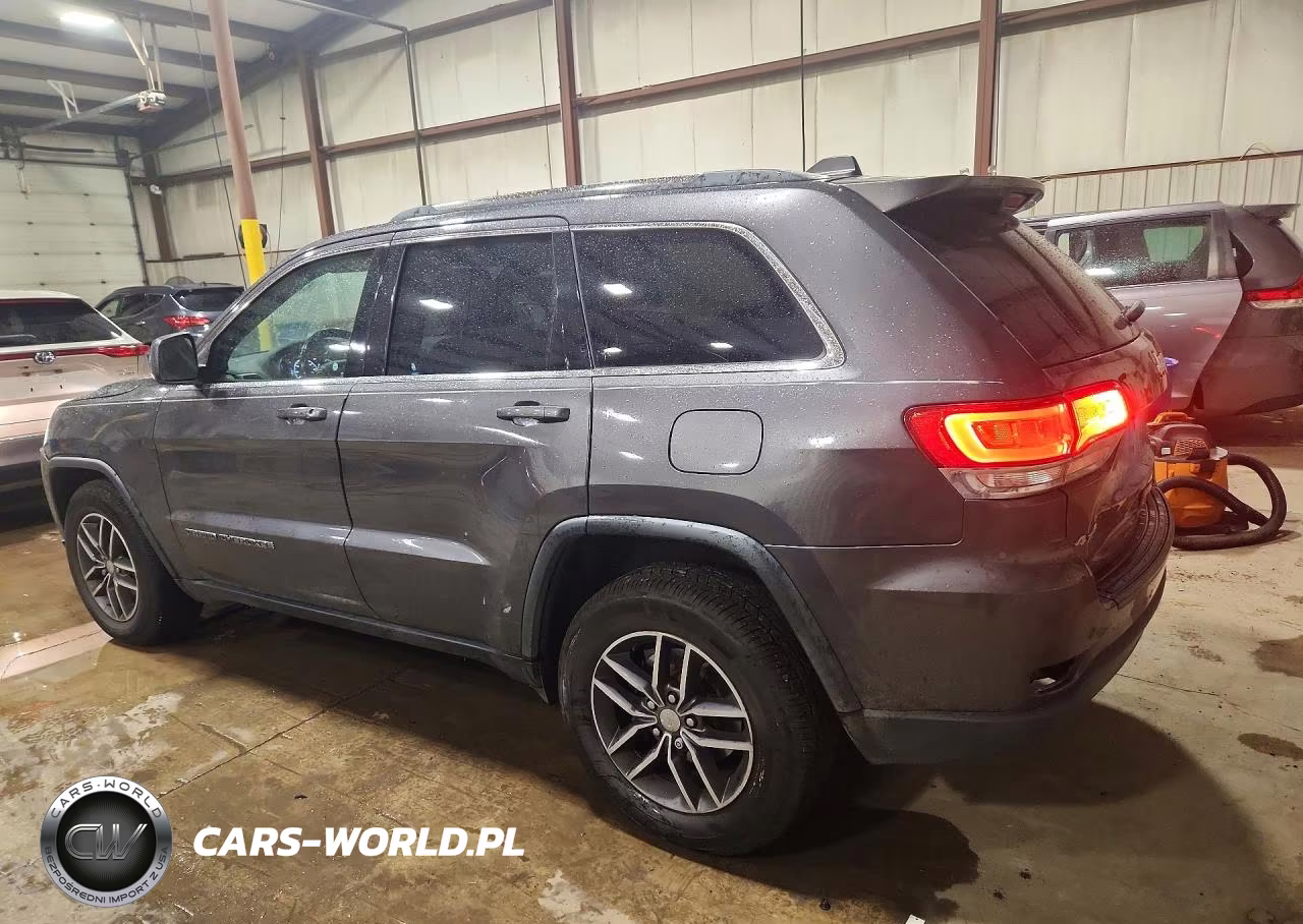 2018 Jeep Grand Cherokee Laredo VIN:1C4RJFAG1JC476924 - 2